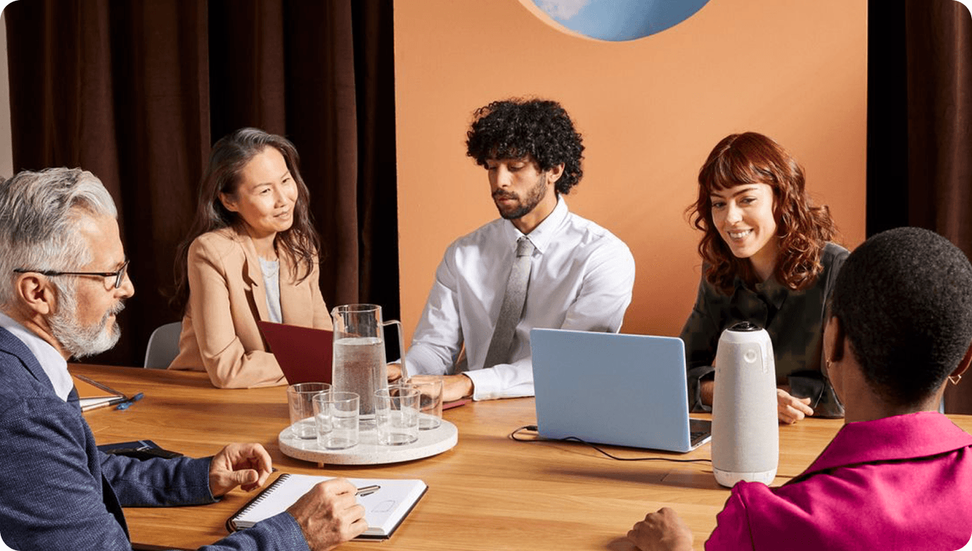 Equipe em reunião de trabalho